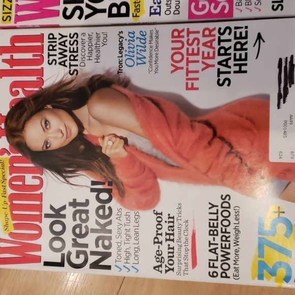 4 Women's Health 2011 issues with actresses on the covers. In great condition. - Picture 2 of 8